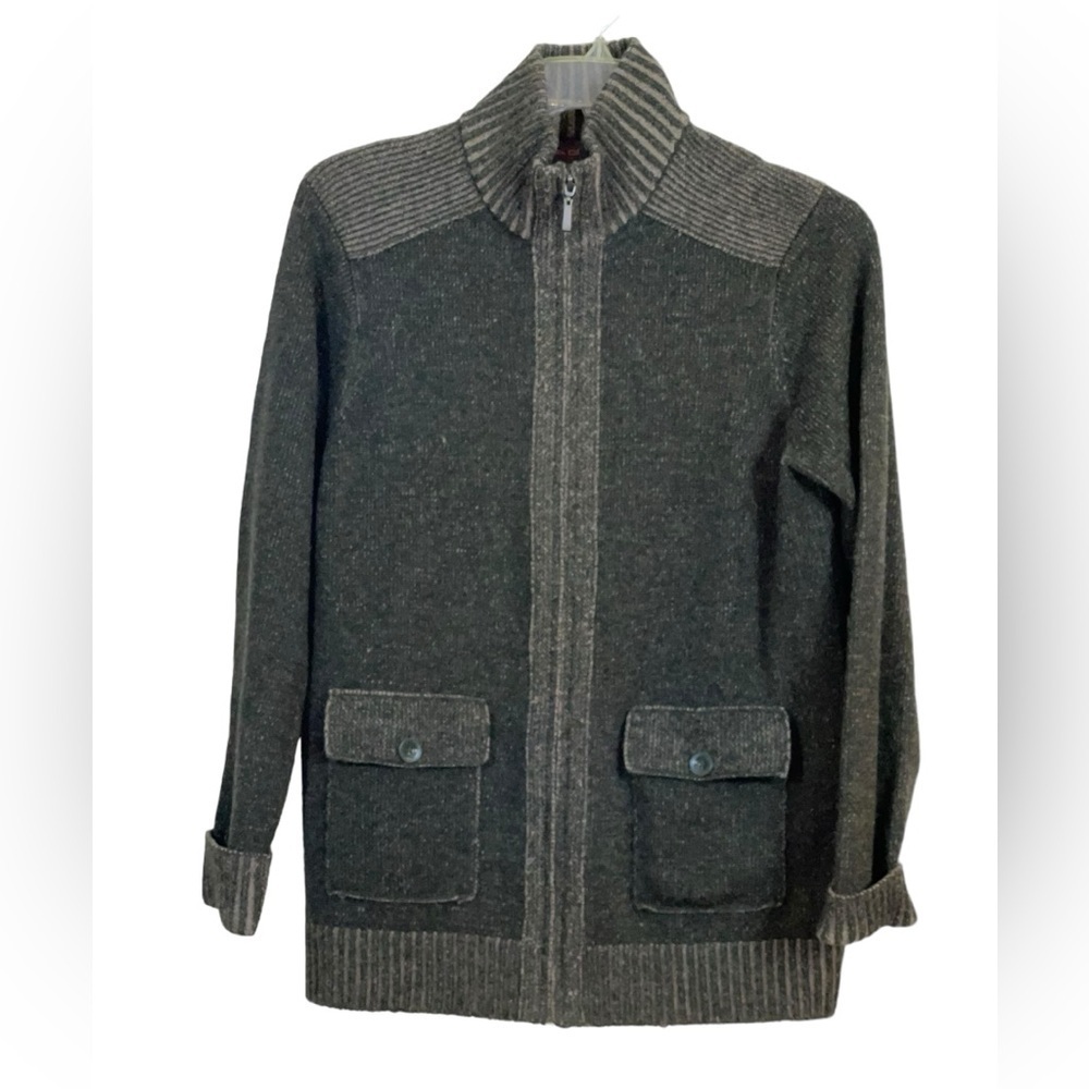 Tagio full zip wool cardigan sweater. EUC size medium